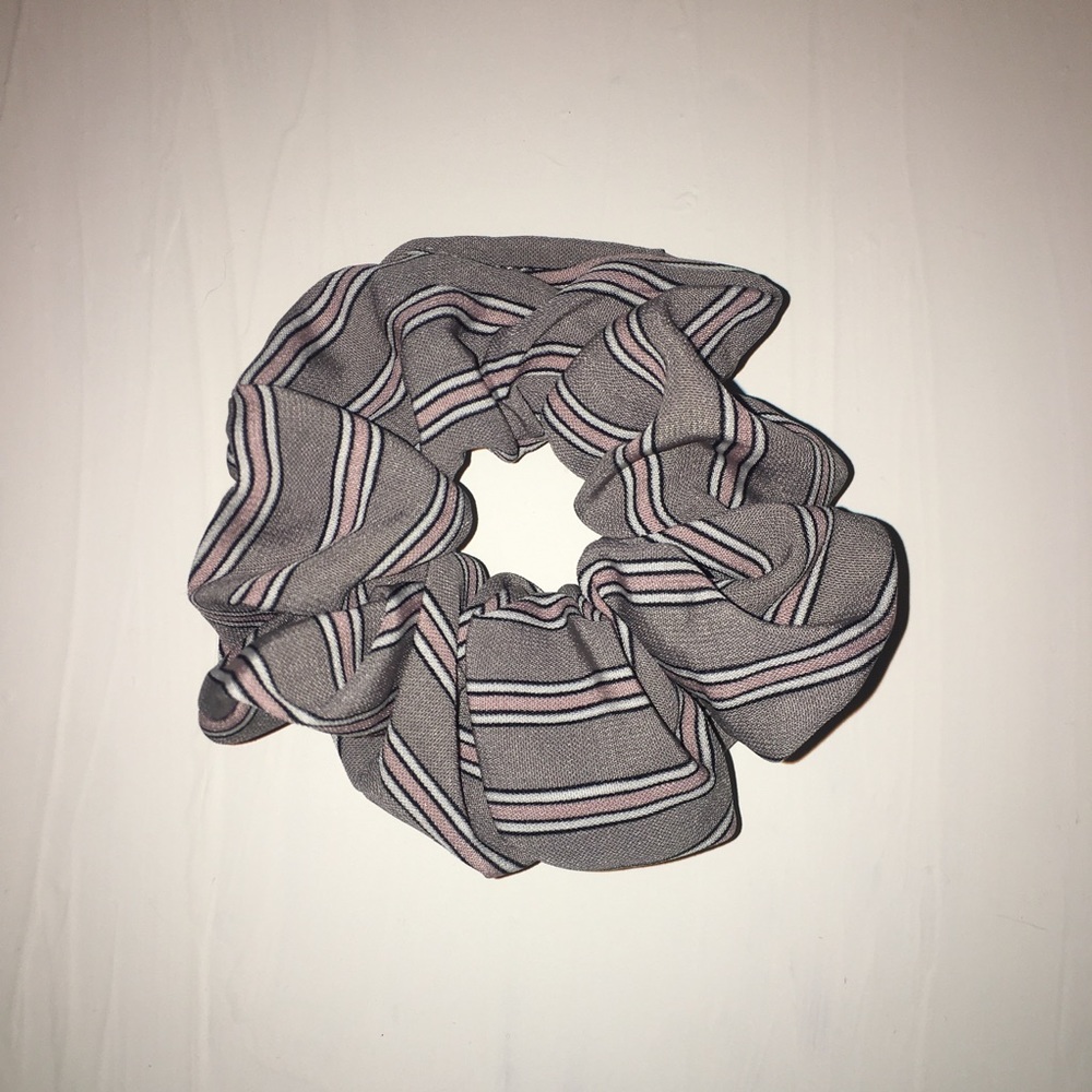 Grey/Pink Stripe Scrunchie